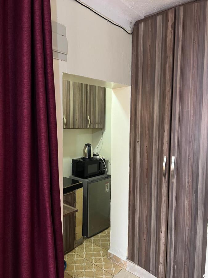 Lark Suites -Bukoto Kampala Eksteriør billede