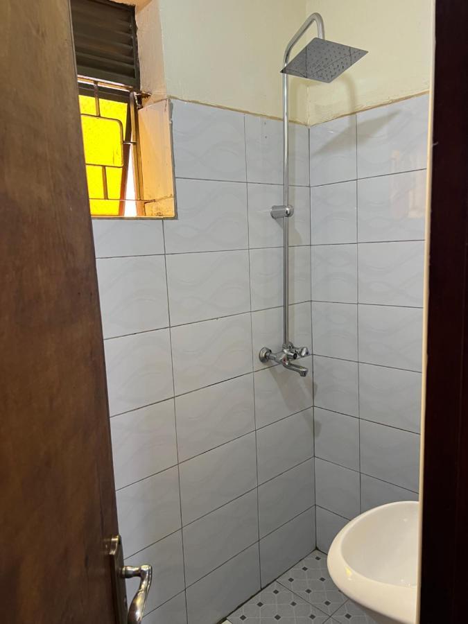 Lark Suites -Bukoto Kampala Eksteriør billede